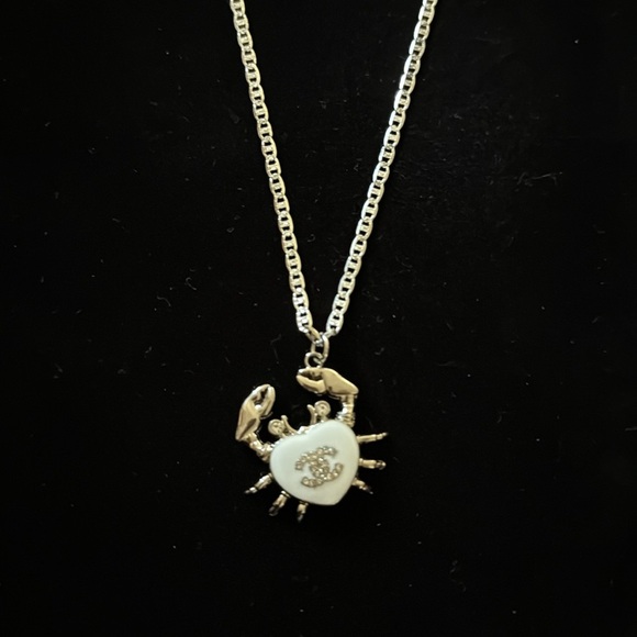 CC Silver and White Crab Pendant with 20” Sterling Silver chain - Picture 1 of 8